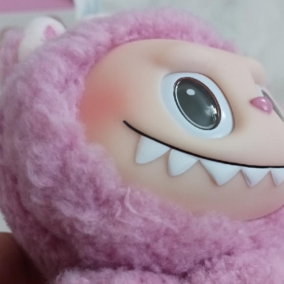 (Lychee Berry) Authentic Pop Mart Exciting Macaron Labubu - Open Box - Picture 8 of 17